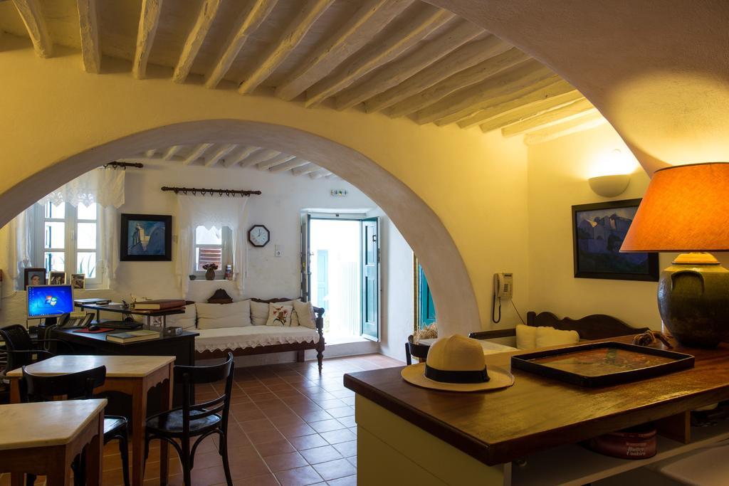 Castro Hotel Folégandros Eksteriør billede